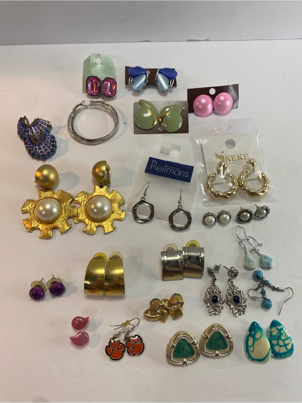 Mixed earrings lot